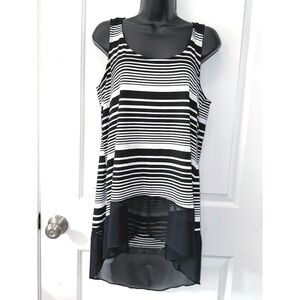 Studio Y Black & White Striped top
